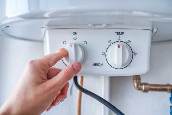Vacances 2026 : couper le ballon d’eau chaude permet d’économiser jusqu’à 15 % d’énergie