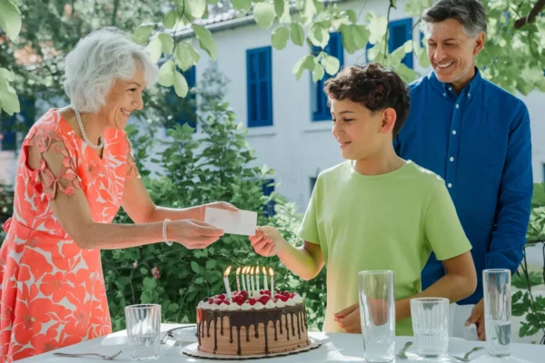 Cadeaux d’argent aux enfants, au-delà de 31 865 euros ils deviennent une donation à déclarer