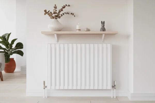 Avec une étagère au-dessus du radiateur, un expert énergie promet jusqu’à 10% de gain cet hiver