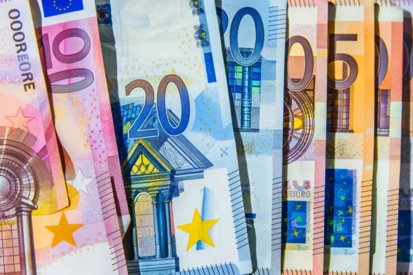 Comptes et assurances-vie oubliés, la Caisse des dépôts explique comment récupérer avant 17 % de prélèvement